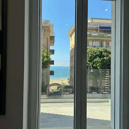 شقة Rebecca's Sea View