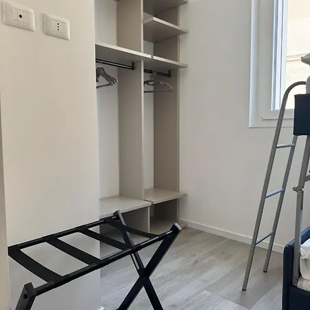 Rebecca's - Anzio, Sea View & Private Parking *